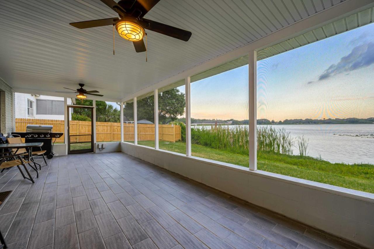 Lakefront Home With Screened Porch And Grill Winter Haven Exterior photo